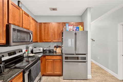 Condo in Gainesville, Florida, 2 bedrooms  № 2381021 - photo 16