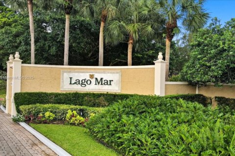 Condominio en venta en Plantation, Florida, 4 dormitorios, 240.9 m2 № 1941189 - foto 2