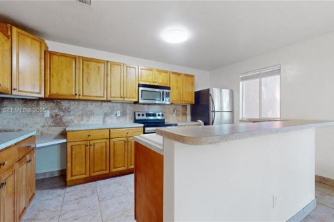 Townhouse in Palmetto Bay, Florida 3 bedrooms, 210.14 sq.m. № 1987173 - photo 10