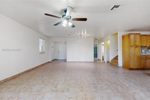 Townhouse in Palmetto Bay, Florida 3 bedrooms, 210.14 sq.m. № 1987173 - photo 4