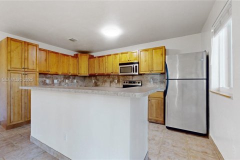 Townhouse in Palmetto Bay, Florida 3 bedrooms, 210.14 sq.m. № 1987173 - photo 7