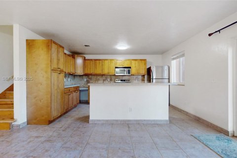 Townhouse in Palmetto Bay, Florida 3 bedrooms, 210.14 sq.m. № 1987173 - photo 6