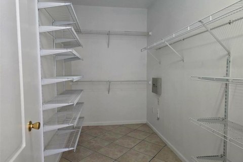 Adosado en alquiler en Tampa, Florida, 2 dormitorios, 109.16 m2 № 1812659 - foto 11