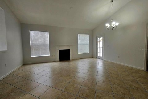 Adosado en alquiler en Tampa, Florida, 2 dormitorios, 109.16 m2 № 1812659 - foto 9