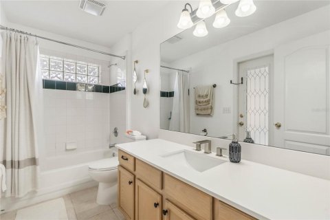 House in Winter Garden, Florida 4 bedrooms, 233.84 sq.m. № 1747068 - photo 28