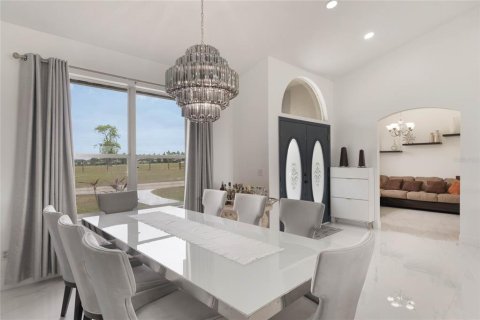 House in Winter Garden, Florida 4 bedrooms, 233.84 sq.m. № 1747068 - photo 10