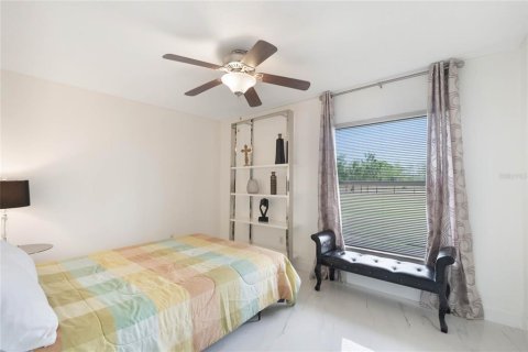 House in Winter Garden, Florida 4 bedrooms, 233.84 sq.m. № 1747068 - photo 24
