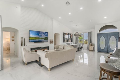 House in Winter Garden, Florida 4 bedrooms, 233.84 sq.m. № 1747068 - photo 6