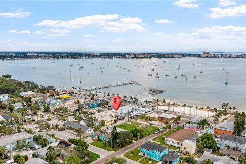 Снять в аренду коммерческую недвижимость в Галфпорта, Флорида 743.96м2, № 1912238 - фото 2