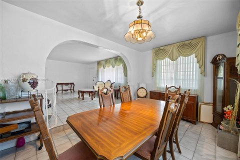 Villa ou maison à vendre à Miami, Floride: 3 chambres, 203.73 m2 № 1956712 - photo 7