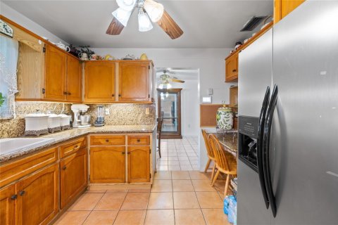 Villa ou maison à vendre à Miami, Floride: 3 chambres, 203.73 m2 № 1956712 - photo 12