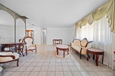 Villa ou maison à vendre à Miami, Floride: 3 chambres, 203.73 m2 № 1956712 - photo 8