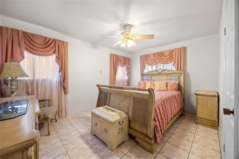 Villa ou maison à vendre à Miami, Floride: 3 chambres, 203.73 m2 № 1956712 - photo 24