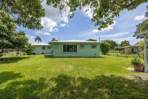 Villa ou maison à vendre à Miami, Floride: 3 chambres, 203.73 m2 № 1956712 - photo 30