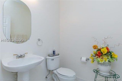 Купить виллу или дом в Уэстон, Флорида 5 спален, 248.23м2, № 2043402 - фото 11