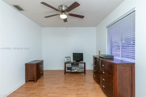 Купить виллу или дом в Уэстон, Флорида 5 спален, 248.23м2, № 2043402 - фото 23