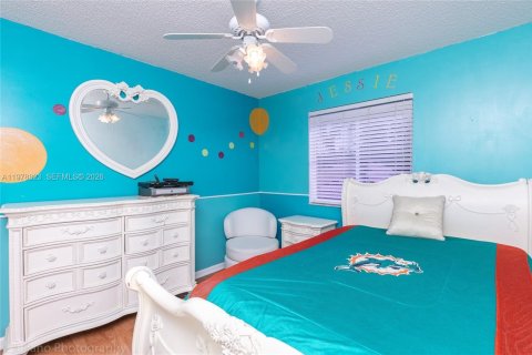 Купить виллу или дом в Уэстон, Флорида 5 спален, 248.23м2, № 2043402 - фото 18