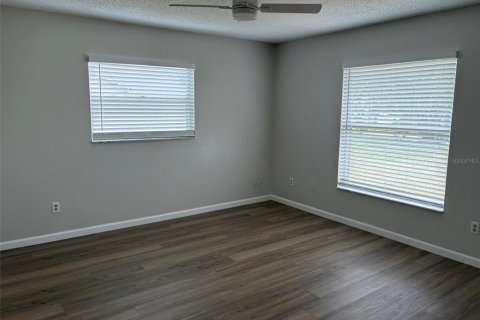 House in Casselberry, Florida 3 bedrooms, 118.54 sq.m. № 2394401 - photo 5
