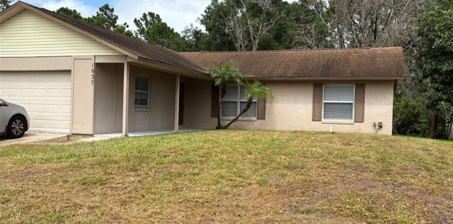 House in Casselberry, Florida 3 bedrooms, 118.54 sq.m. № 2394401