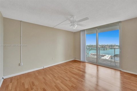 Copropriété à louer à Miami, Floride: 1 chambre, 79.99 m2 № 2048793 - photo 14