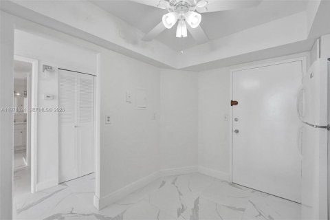 Copropriété à louer à Miami, Floride: 1 chambre, 79.99 m2 № 2048793 - photo 11