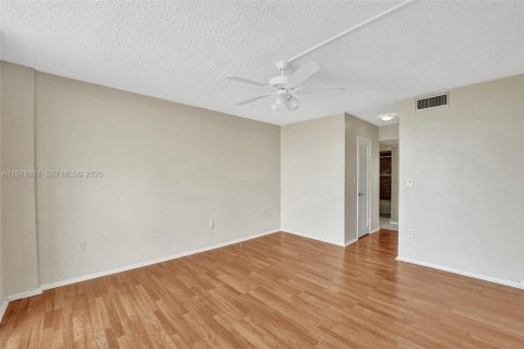 Copropriété à louer à Miami, Floride: 1 chambre, 79.99 m2 № 2048793 - photo 15