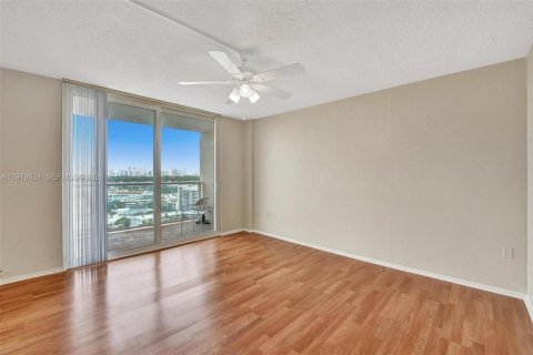 Copropriété à louer à Miami, Floride: 1 chambre, 79.99 m2 № 2048793 - photo 13