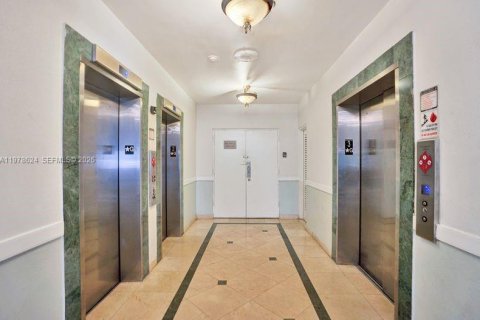 Copropriété à louer à Miami, Floride: 1 chambre, 79.99 m2 № 2048793 - photo 25