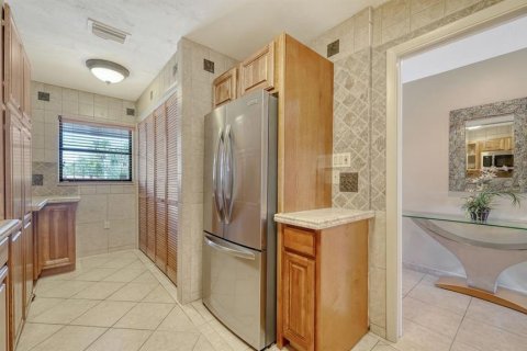 Condo in Sarasota, Florida, 3 bedrooms  № 1631577 - photo 9