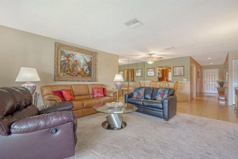 Condo in Sarasota, Florida, 3 bedrooms  № 1631577 - photo 10