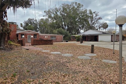 House in Plant City, Florida 5 bedrooms, 652.45 sq.m. № 2195103 - photo 10