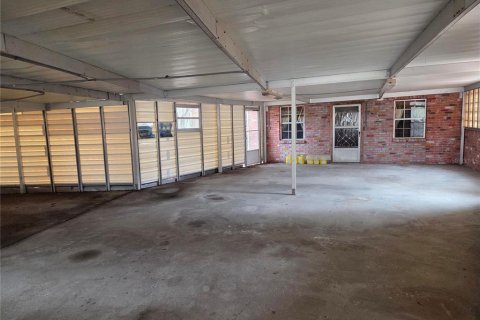 House in Plant City, Florida 5 bedrooms, 652.45 sq.m. № 2195103 - photo 6