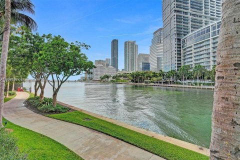 Condo in Miami, Florida, 3 bedrooms № 1922750 - photo 5