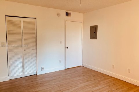 Copropriété à louer à Pompano Beach, Floride: 1 chambre, 58.81 m2 № 1968939 - photo 4