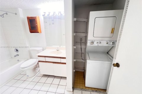 Copropriété à louer à Pompano Beach, Floride: 1 chambre, 58.81 m2 № 1968939 - photo 9