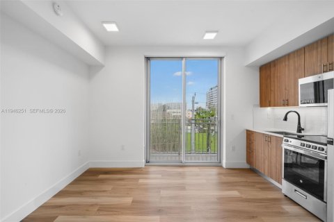 Apartment in Miami, Florida 37.16 sq.m. № 2002585 - photo 14