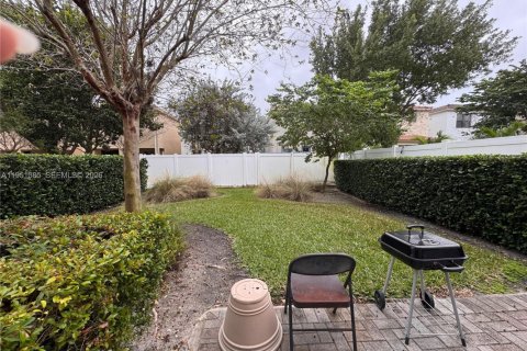 Снять в аренду таунхаус в Майами, Флорида 3 спальни, 179.86м2, № 2005999 - фото 6