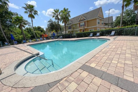 Купить таунхаус в Киссимми, Флорида 4 спальни, № 1985119 - фото 9