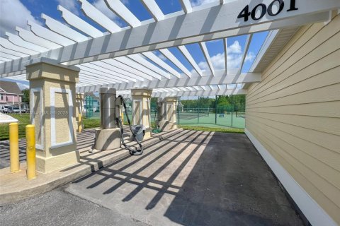 Купить таунхаус в Киссимми, Флорида 4 спальни, № 1985119 - фото 7