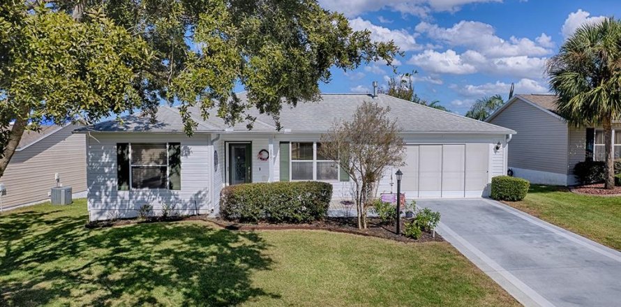 Villa ou maison à The Villages, Floride 2 chambres, 128.39 m2 № 2434786