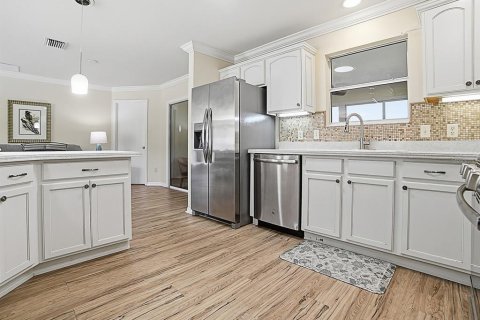 Villa ou maison à vendre à The Villages, Floride: 2 chambres, 128.39 m2 № 2434786 - photo 6