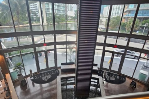 Copropriété à vendre à Miami, Floride: 2 chambres, 103.4 m2 № 2015499 - photo 2