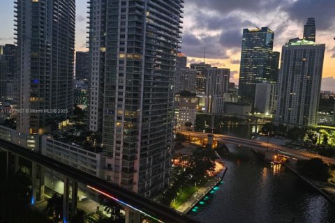 Copropriété à vendre à Miami, Floride: 2 chambres, 103.4 m2 № 2015499 - photo 23