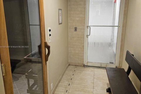 Copropriété à vendre à Miami, Floride: 2 chambres, 103.4 m2 № 2015499 - photo 12