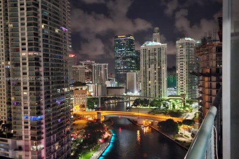 Copropriété à vendre à Miami, Floride: 2 chambres, 103.4 m2 № 2015499 - photo 18