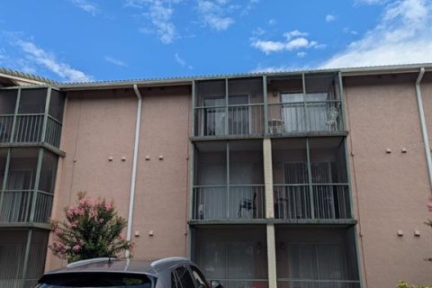 Condo in Altamonte Springs, Florida, 1 bedroom  № 1815115 - photo 1