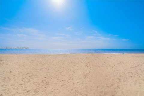 Villa ou maison à vendre à Fort Lauderdale, Floride: 5 chambres № 2001588 - photo 5