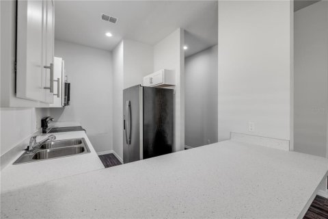Condo in Edgewater, Florida, 2 bedrooms  № 1547181 - photo 7