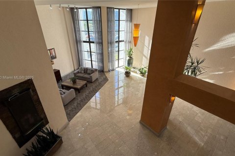 Купить кондоминиум в Халландейл-Бич, Флорида 1 спальня, 85.01м2, № 1861690 - фото 15