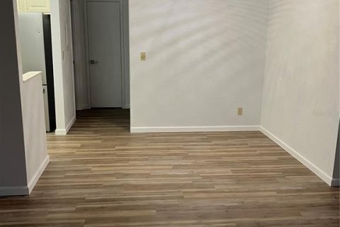 Condo in Port Orange, Florida, 2 bedrooms  № 1807250 - photo 8